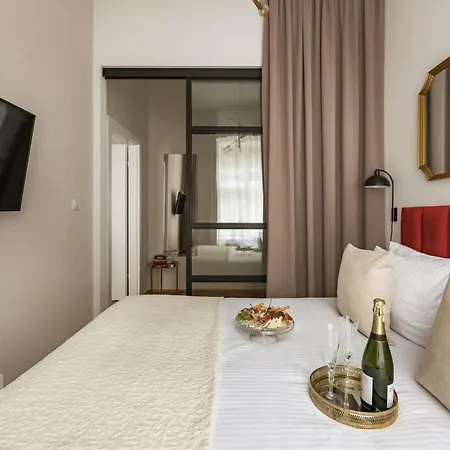 Grodzka Corner By Luvaro Apartmanhotel 4*
